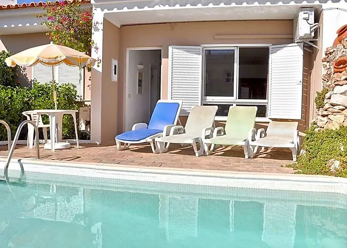 Villa In Vilamoura With Pool Near Golf Courses