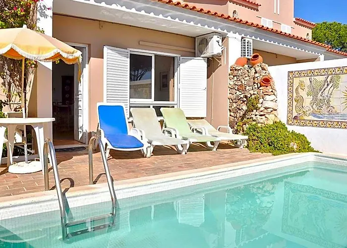 Villa In Vilamoura With Pool Near Golf Courses