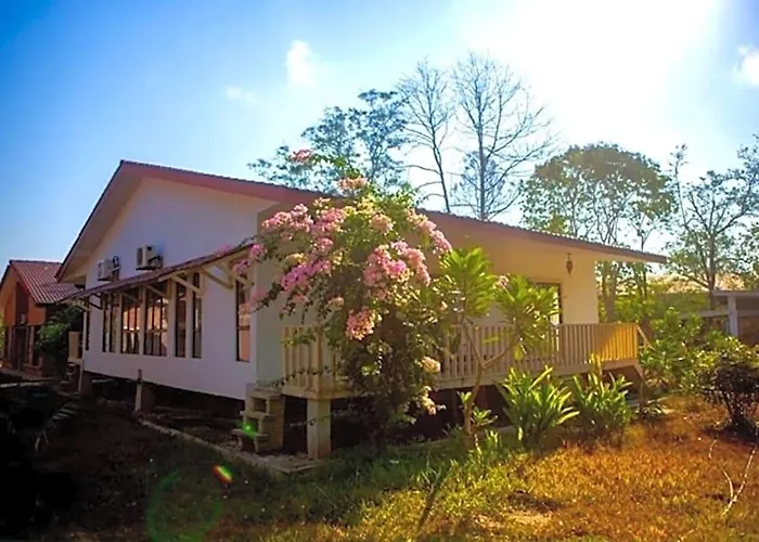 Rouhi Retreats By Doulos