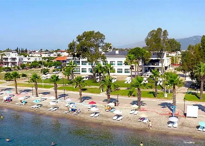 Dolunay Suit & Beach