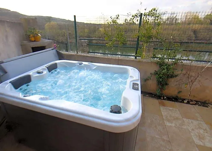 Scenic Villa With View Of The Gardon River