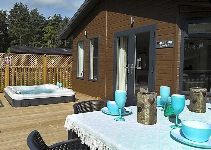Hollicarrs - Long Lane Lodge