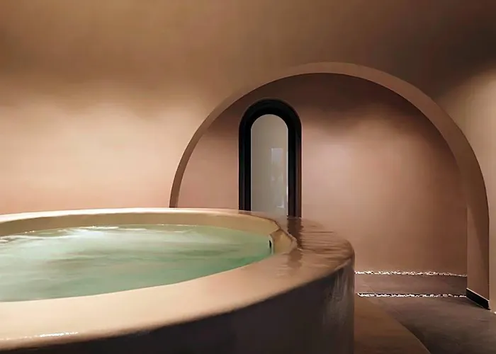 Enarma Suites & Spa Wellness Retreat
