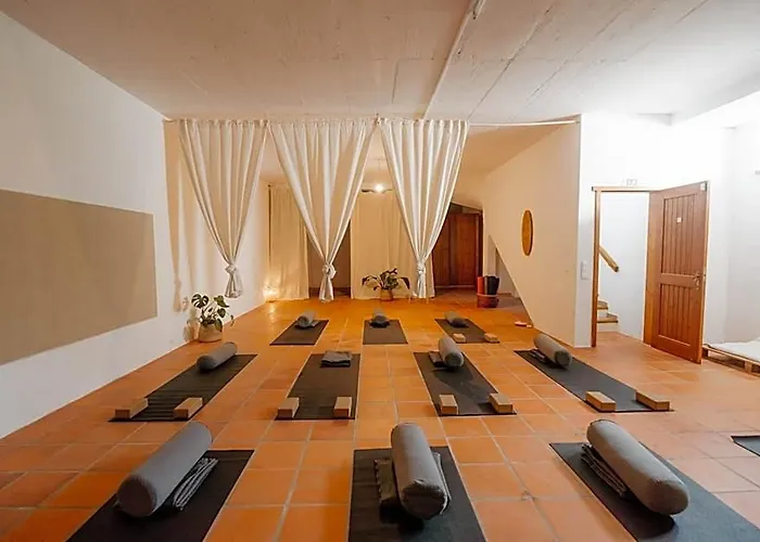 Nana House Ericeira - Yoga & Surf