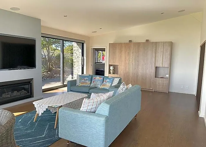 Matapouri & Tutukaka Spectacular Coastal Views- Aroha Luxury Guest Suite