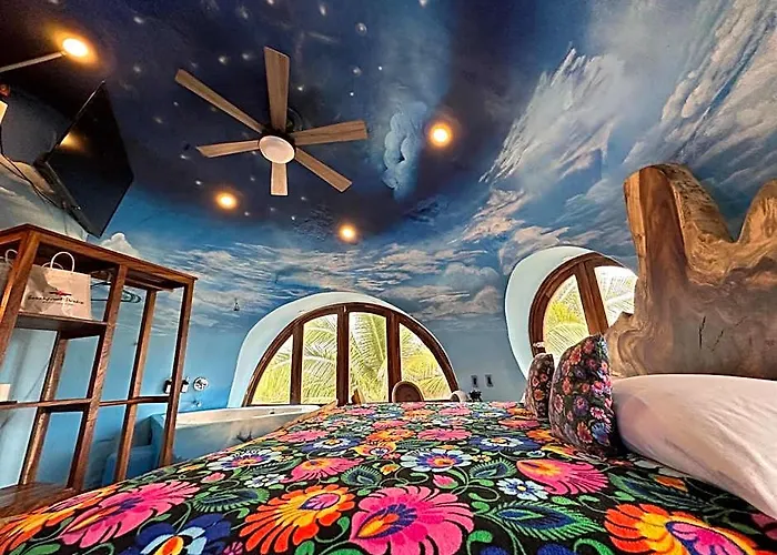 Beachfront Paradise Boutique Hotel - Alebrijes Jacuzzi Villa
