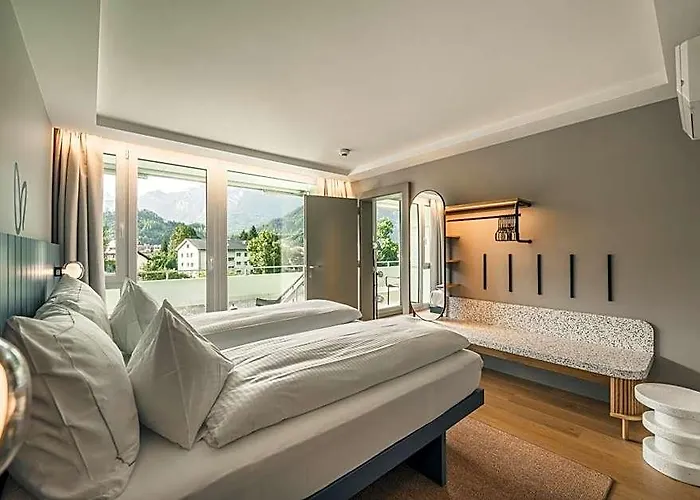 Hop Apartments & Suites