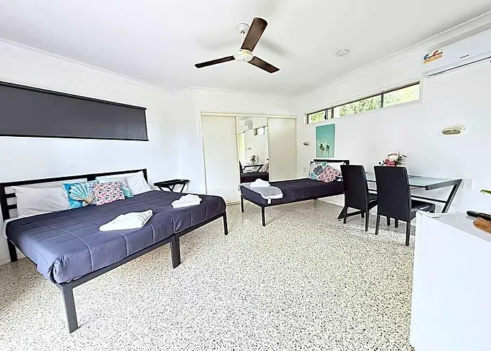 Emu Park Beach Motel