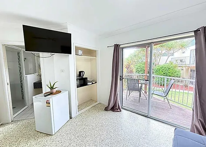Emu Park Beach Motel