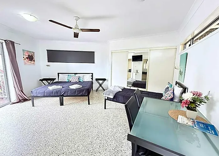 Emu Park Beach Motel
