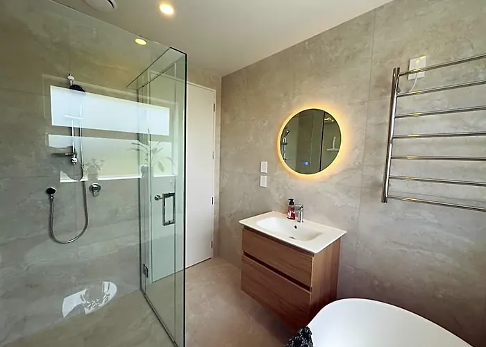 Jks Charming Guesthouse