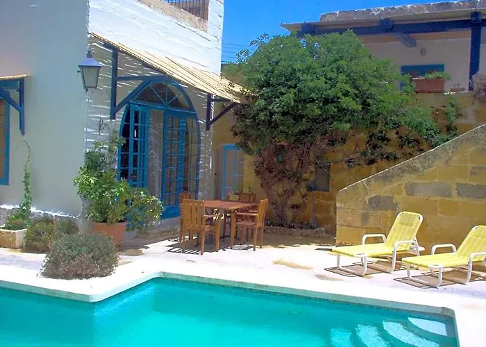 Spacious Comfortable, Traditional Villa- Large Private Pool, Terraces Views