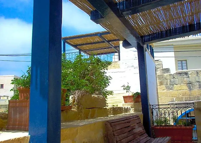 Spacious Comfortable, Traditional Villa- Large Private Pool, Terraces Views