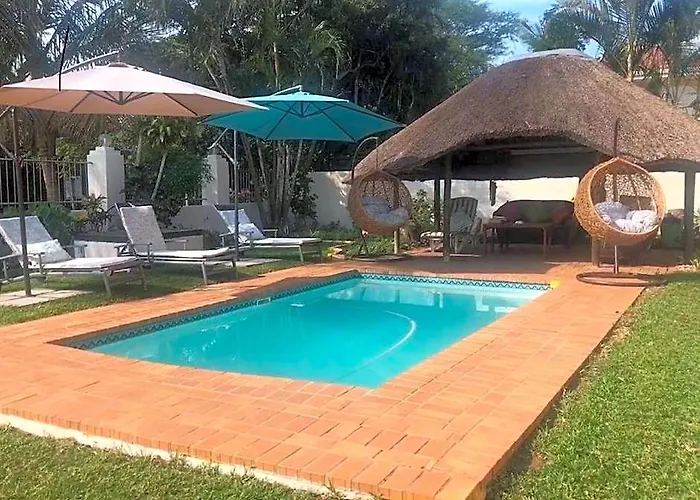 Ezulwini Guest House - Relaxing Queen Room With Balcony In Balito, South Afirca