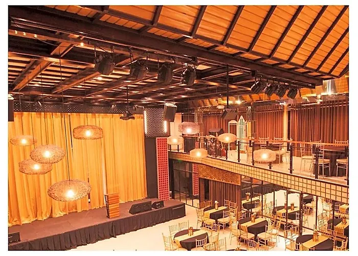 Capital O 897 Takara Hotel And Events Place