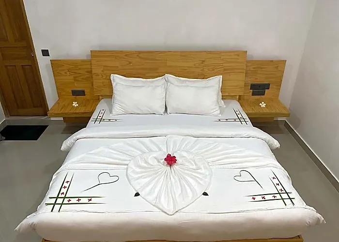 Dhonveli Inn, Bandidhoo