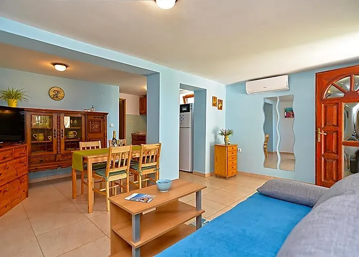 Apartment 2205