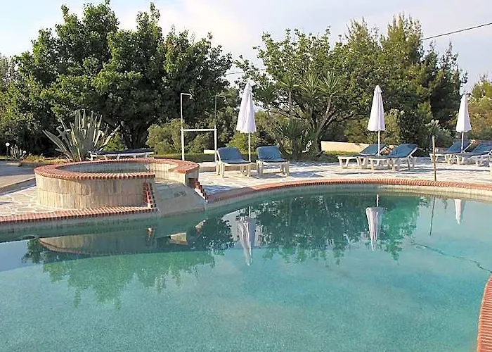 Pashos Hotel