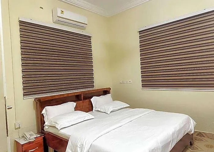 Senalli Hotel