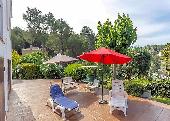 Belvilla By Oyo Villa Cadi