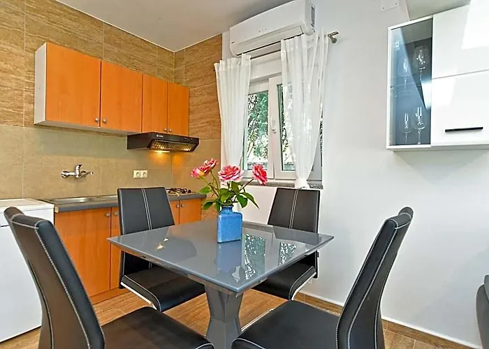 Apartment 1405