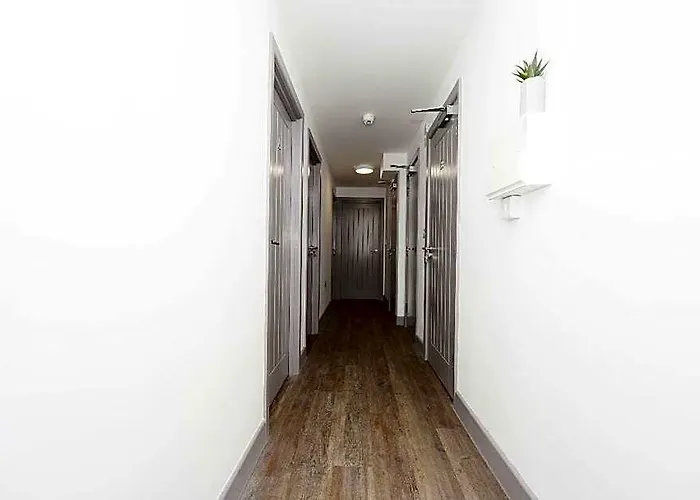 Studio Flat In Carlisle
