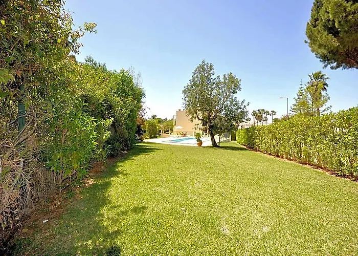 Villa In Vilamoura Near Falesia Beach