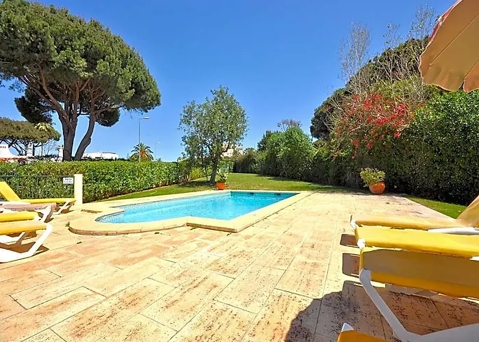 Villa In Vilamoura Near Falesia Beach