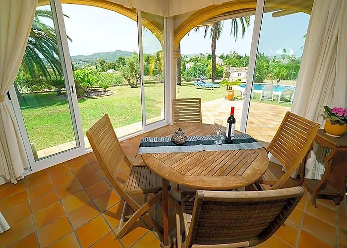 Cantallops - Villa With Private Pool. Free Wifi