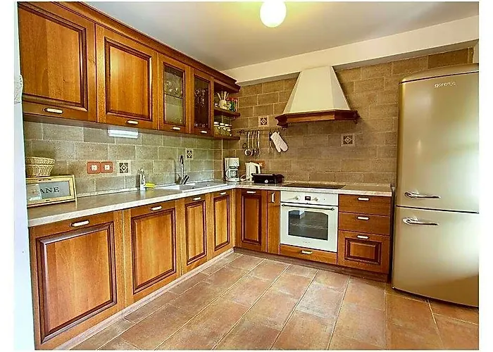 Mediterana Comfortable Holiday Residence