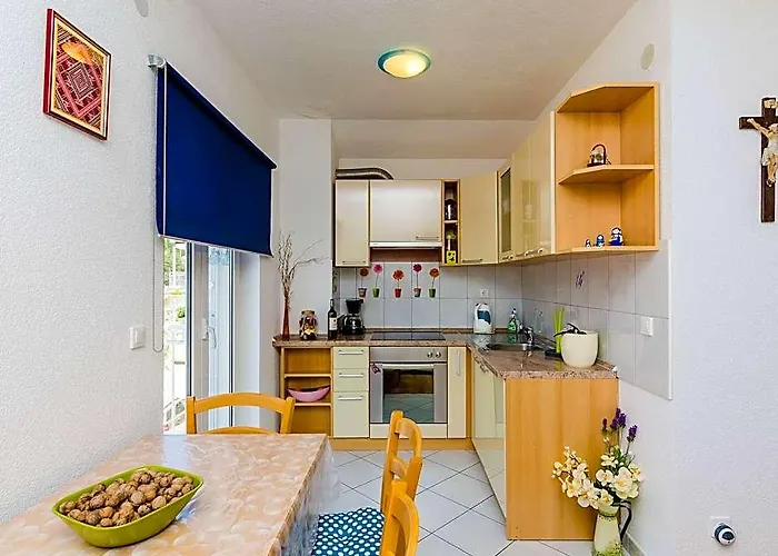 Comfortable Apartment With Amazing Seaview And Private Balcony,Free Parking,Wifi