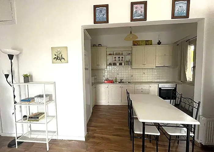 Live The Summer Dream At Gaios Cozy Retreat