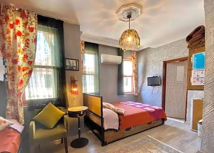 Velespit Hotel
