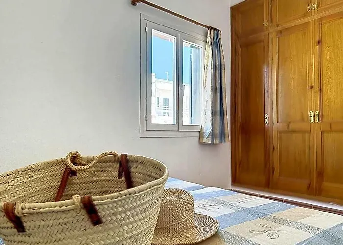 Roca Fornells, Comodo Apartamento F105