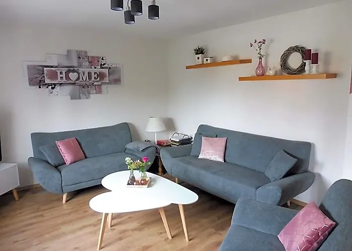 Apartment With Terrace And Pool In The Garden