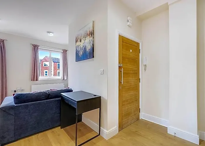 2 Bedroom Apt. 05 + Parking In Maidenhead