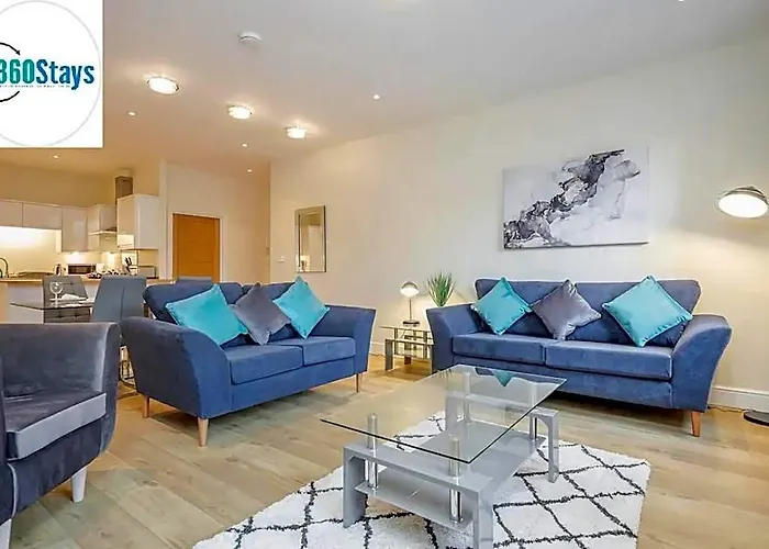 2 Bedroom Apt. 02 + Parking In Maidenhead