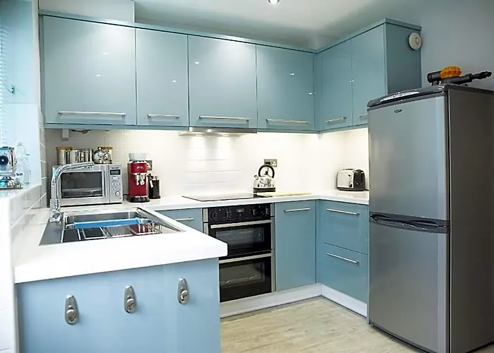 Reeve House | 2-Bed | Free Parking & Wi-Fi