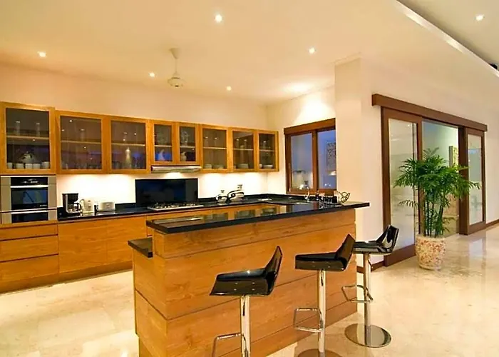 Castle Guinevere 5 Bedroom Private Pool Villa Zn36