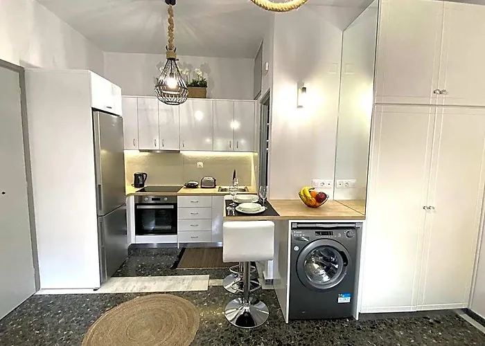 Artzy Petit Apartment