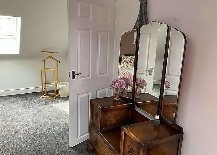 Rose Cottage City Centre, Fibre And Free Parking