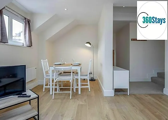 1 Bedroom Apt. 06 + Parking In Maidenhead