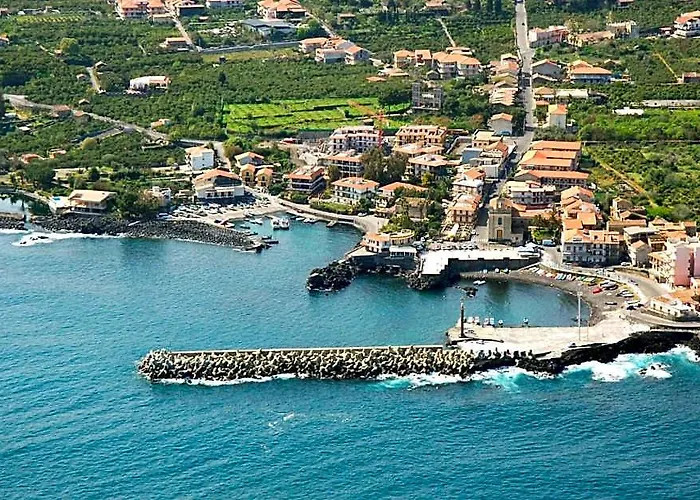 Holiday Home For Groups Acireale