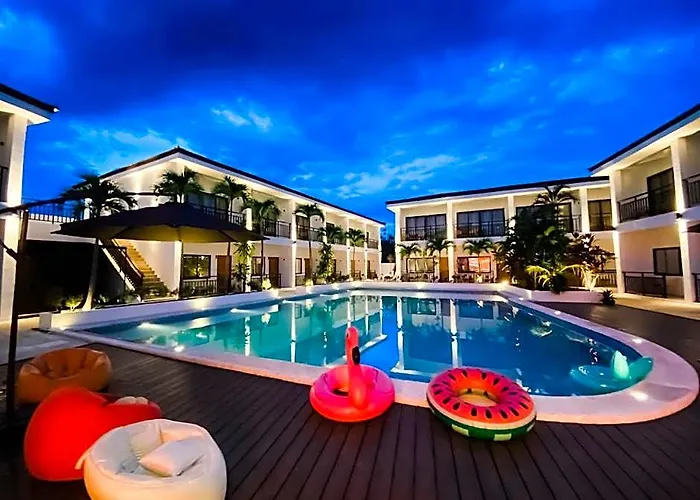 Holabay Resort