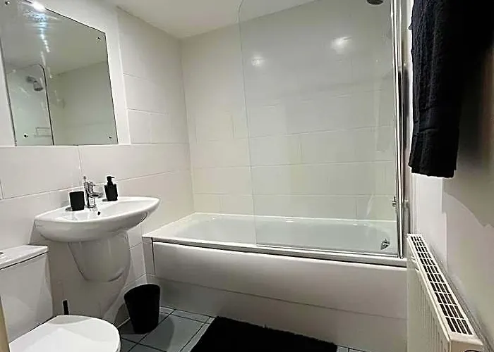 Beautiful Riverview Apartment