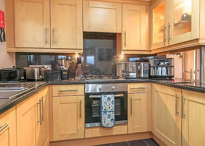 31 Ocean Terrace With Hot Tub Available To Hire