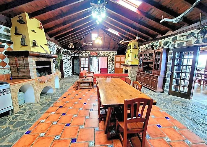 Finca Los Loros Icod De Los Vinos By Hrtenerifenet