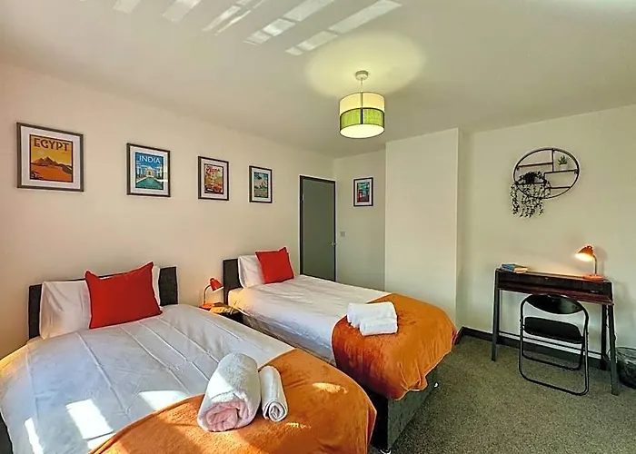 Sandringham House - Serene Escape Cottage