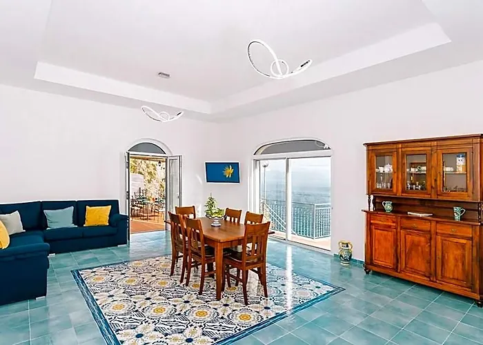 Villa Eris: A Picco Sul Mare Con Piscina E Spa