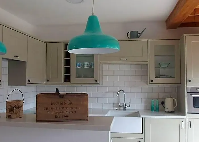 Camber Beach House, 1 Min From Beach, Dogs Welcome